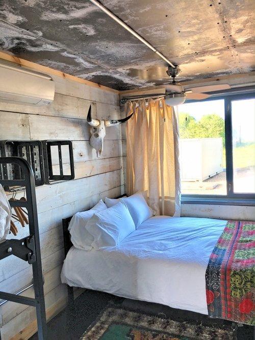 Flophouze Shipping Container Hotel - Houze 5 Round Top 외부 사진